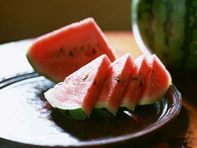 减肥吃咸瓜,轻松享受美味，健康瘦身两不误