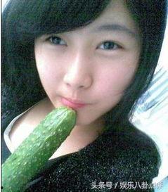 美女吃瓜有质量,品味生活高质量瞬间