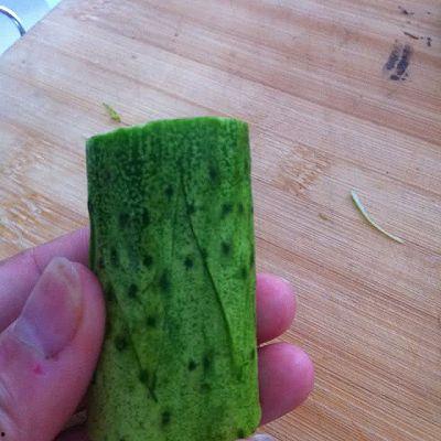 盘头发吃瓜,解锁夏日时尚与休闲新姿势