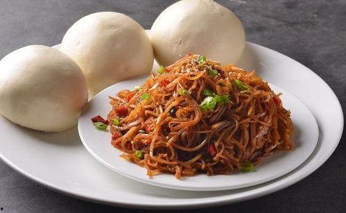 卖瓜大叔吃咸菜