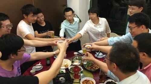 嘉宾饭局吃瓜探案综艺,明星嘉宾的神秘瓜田之旅