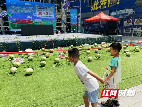 邵阳大汉吃瓜,一场引发网友热议的“瓜界奇观” 第2张 邵阳大汉吃瓜,一场引发网友热议的“瓜界奇观” 第2张