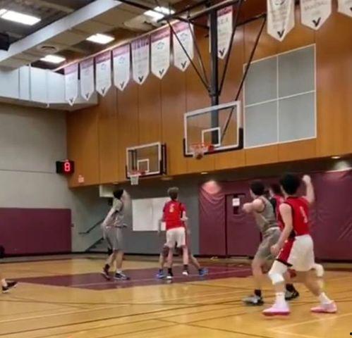 打篮球男孩吃瓜 第3张 打篮球男孩吃瓜 第3张